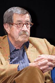 330px-Günter_Grass_auf_dem_Blauen_Sofa